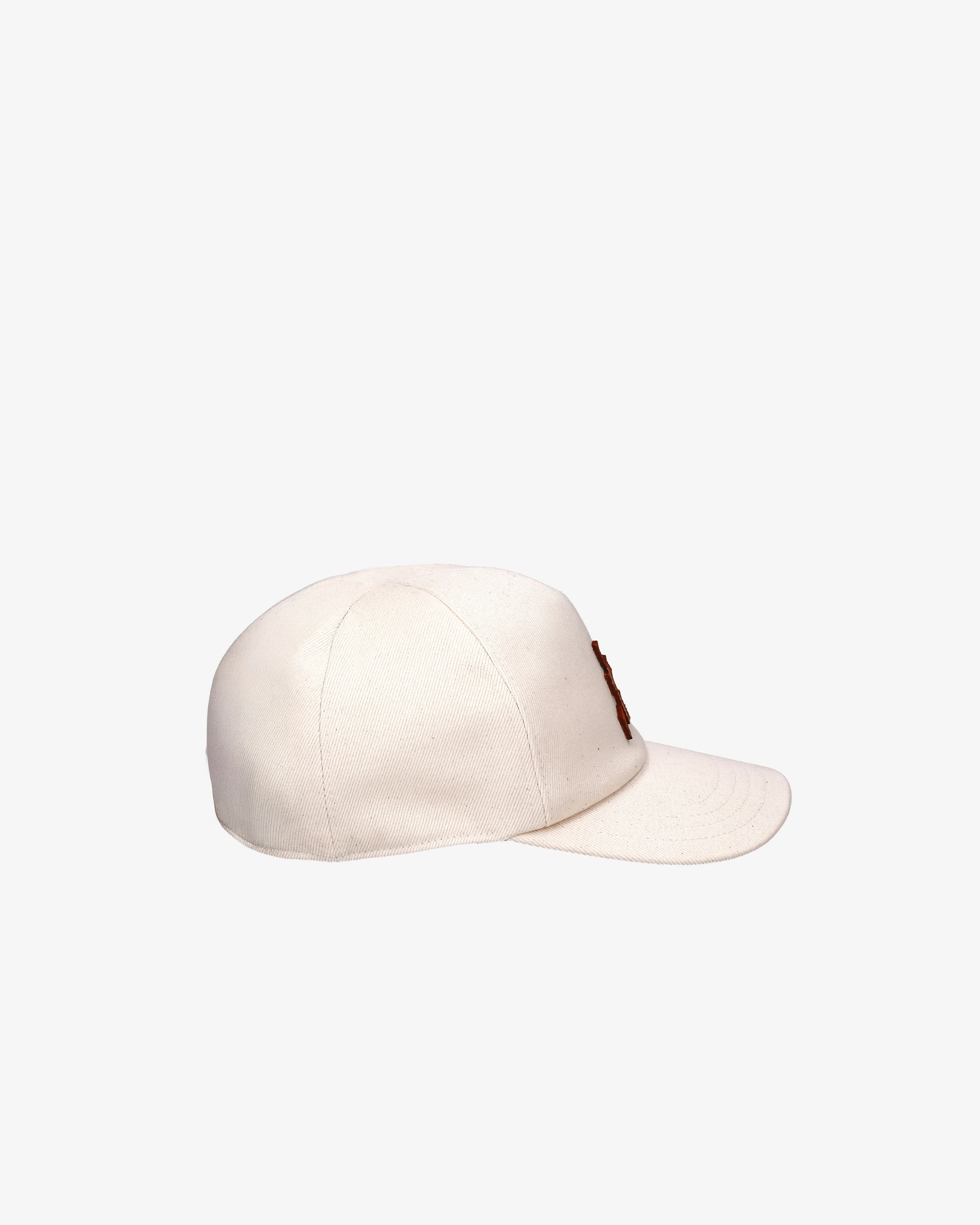 Baseball cap with leather logo - Image 4